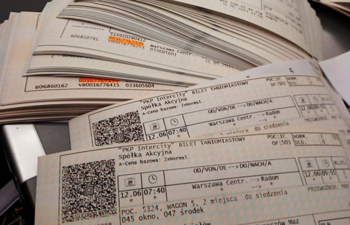 Pasażer kupił ponad 300 biletów do Radomia. Później chciał je zwrócić. Po co?