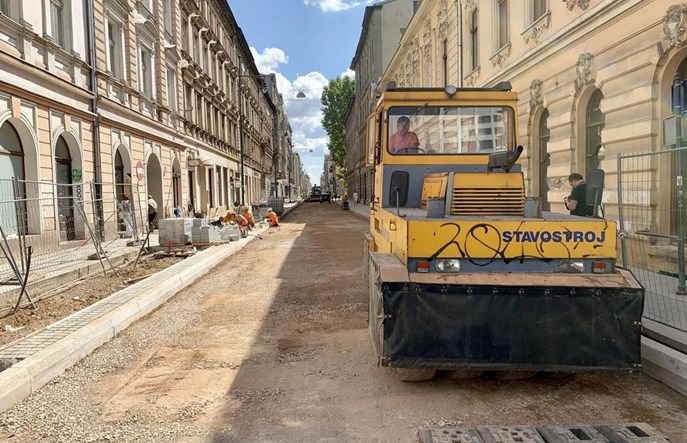 Łódź: Opóźniona przebudowa Nawrot zakończy się we wrześniu