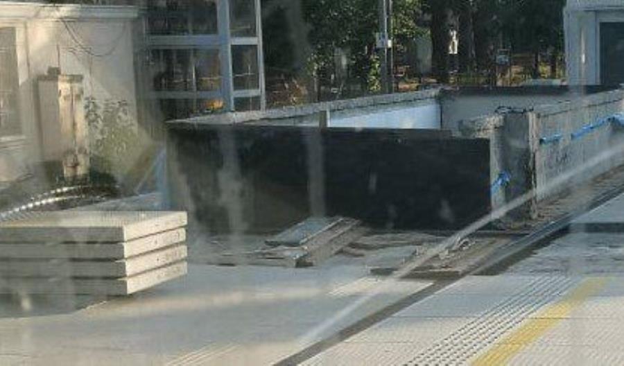 Linia 447 dalej niegotowa. Kolejne zmiany rozkładu i dziura na peronie w Milanówku Linia 447 dalej niegotowa. Kolejne zmiany rozkładu i dziura na peronie w Milanówku