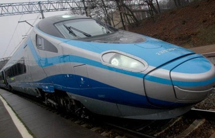 Wykolejenie IC Szkuner po zderzeniu z bykiem, Pendolino w zastępstwie