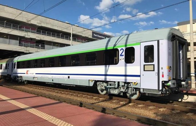 60 zmodernizowanych wagonów 174A już w PKP Intercity