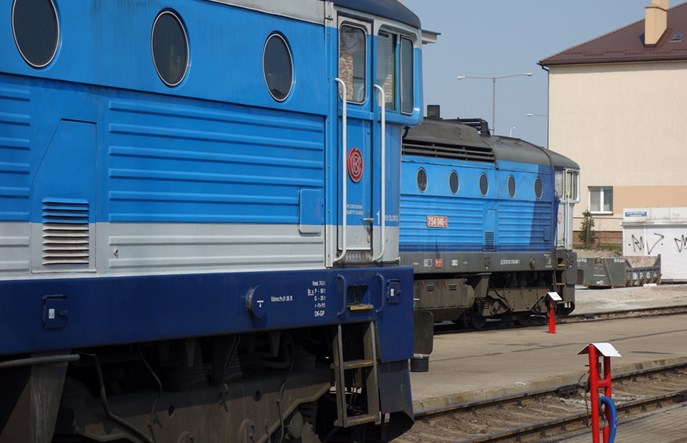 Spalinowe lokomotywy u przewoźników pasażerskich są bardzo stare