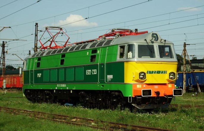 Dwukrotnie wzrosła liczba odwołanych pociągów towarowych. Punktualność wciąż zła