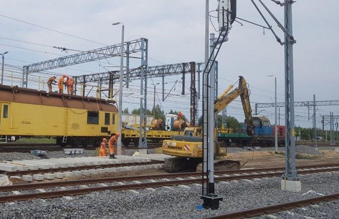 Większy zakres prac na linii nr 2? Podwykonawcy Trakcji PRKiI chcą pieniędzy