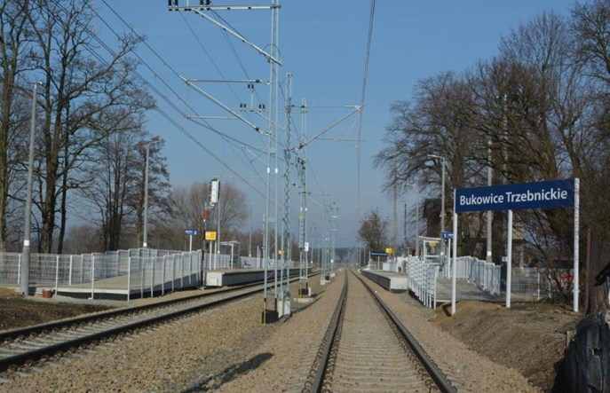 Liczne usterki toru na oddanej do eksploatacji linii 281. Jesienią ponownie ją zamkną