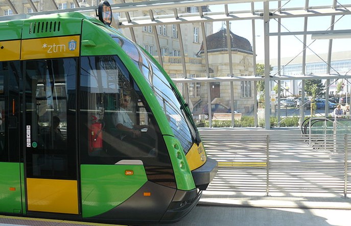 Poznań kupuje 19 tablic informacji pasażerskiej na przystanki