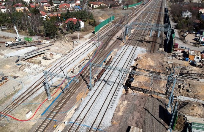 Tragiczny wypadek na stacji Grodzisk Mazowiecki. Pracownicy PLK zginęli na torach