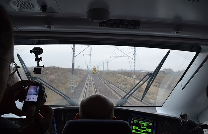 Brakuje maszynistów. „Czy proces szkolenia musi trwać tak długo?”