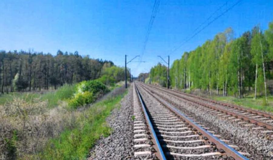 Oferty na naprawę 210 metrów nasypu na Węglówce od 12 mln złotych Oferty na naprawę 210 metrów nasypu na Węglówce od 12 mln złotych