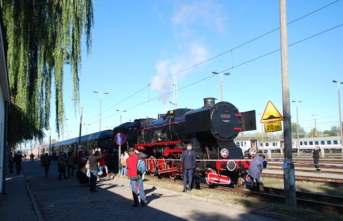 Przejazdy pociągami retro z okazji „Dnia Transportu” w Warszawie