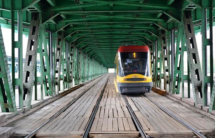 Tramwajowy most Gdański: Zamiast konstrukcji drewnianej stalowe mostownice