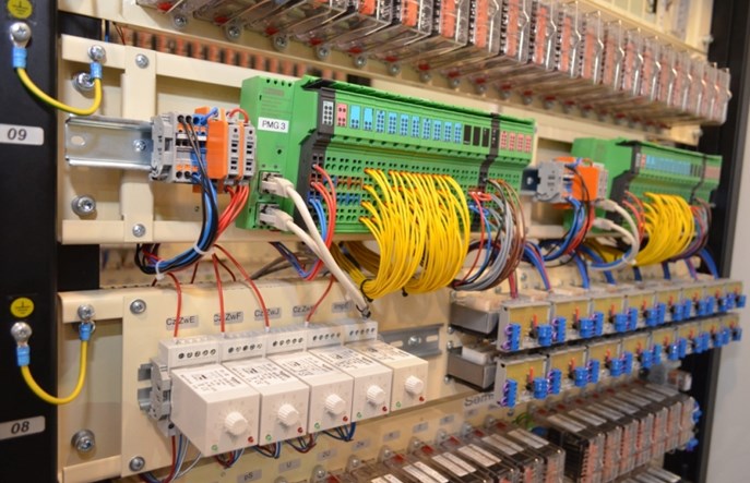 Nowy, komputerowo-przekaźnikowy system sterowania ruchem kolejowym