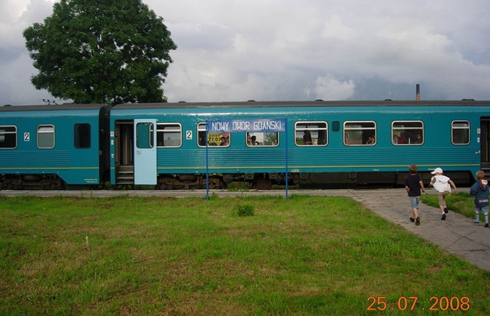 Co dalej z koleją do Nowego Dworu Gd.? „Nie ma zainteresowania przewozami” 