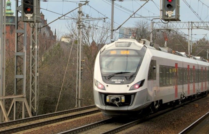 Dodatkowe pociągi na kolejowym szlaku przez Trójmiasto