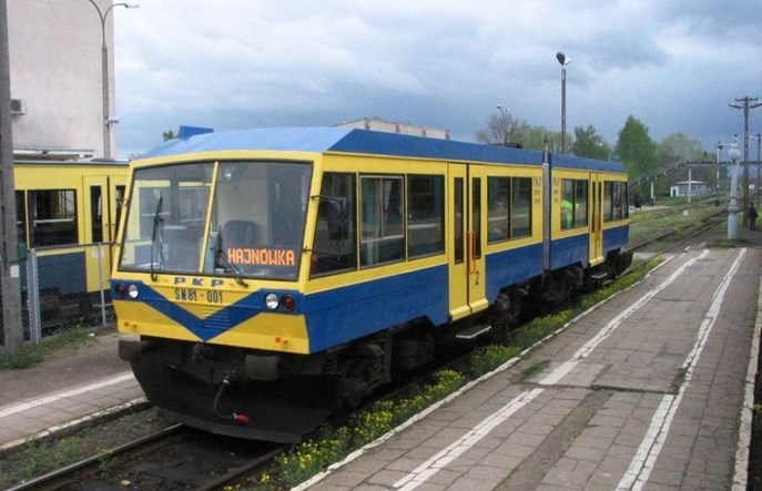 Szynobus SN81 jedzie do muzeum w Czeremsze