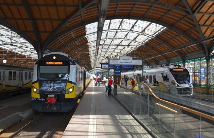 Wrocław: Usterka na trasie do Jelcza usunięta, ale jest kolejna, na Grabiszynie