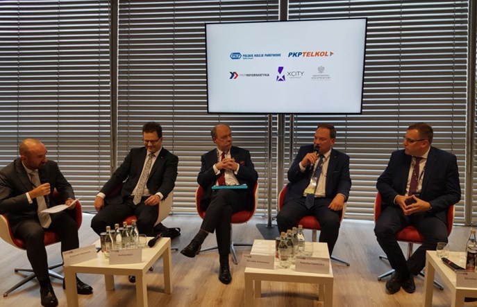 PKP: Nowoczesne aplikacje dla pasażerów, innowacyjne dworce