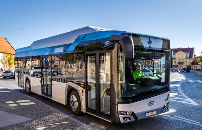 Ostrołęka dopłaca do elektrobusów Solarisa