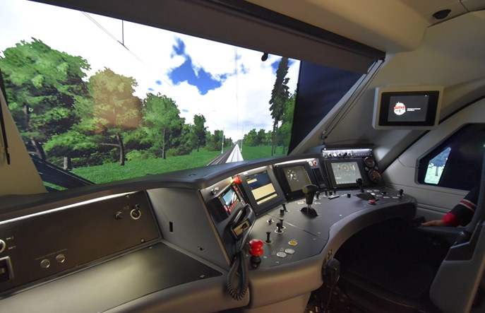 Będą zmiany w egzaminach na stanowisko maszynisty. Wzrośnie też znaczenie symulatorów