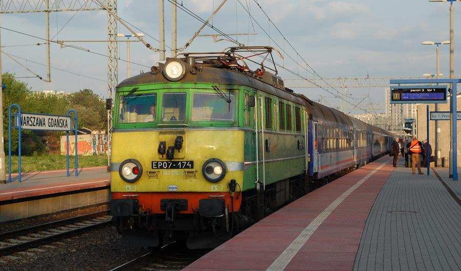 Dwa pociągi PKP Intercity kończą bieg w Warszawie Gdańskiej. Choć nie muszą Dwa pociągi PKP Intercity kończą bieg w Warszawie Gdańskiej. Choć nie muszą