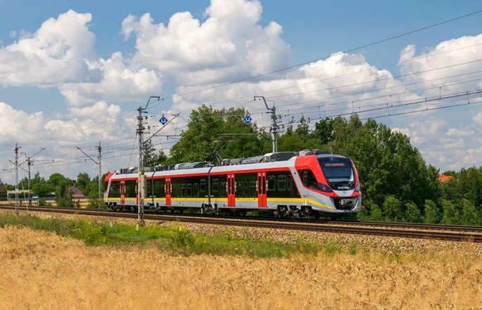 Dwucyfrowy wzrost przewozów pasażerskich we wrześniu. Towary nadal pod kreską