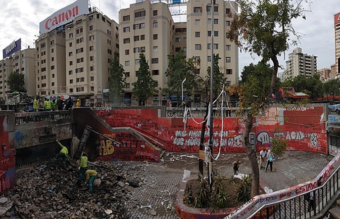 Chile. Dlaczego mieszkańcy Santiago spalili metro