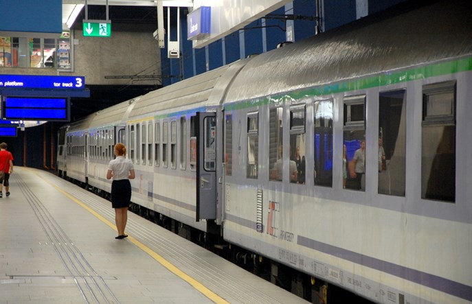 Z Warszawy do Lublina przez "siódemkę" na razie powoli i starszym taborem