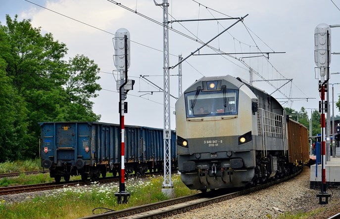 Czas i koszt przewozu to główne bariery rynku kolejowych przewozów towarowych