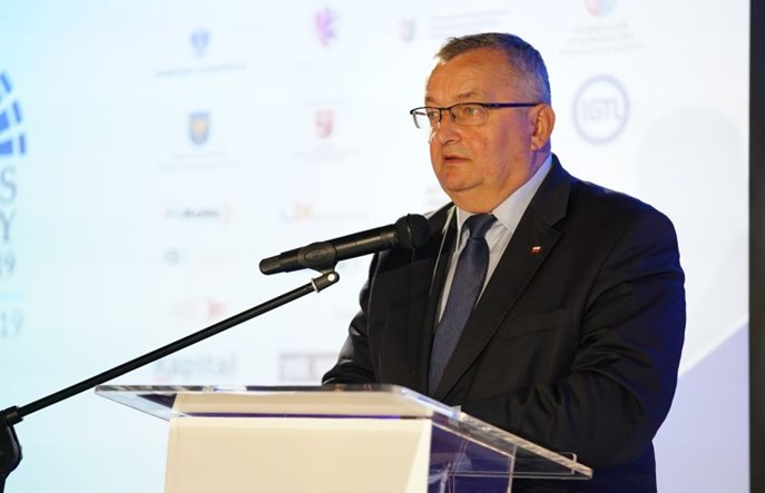 Kongres Kolejowy: Minister Adamczyk przedstawił priorytety na nową kadencję