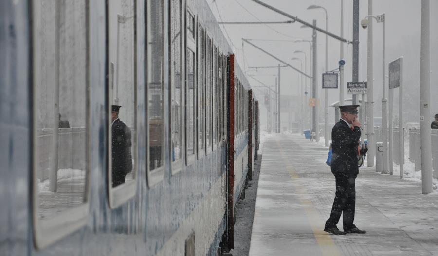 Pociągi PKP Intercity między Krakowem a Katowicami wciąż będą jeździć powoli Pociągi PKP Intercity między Krakowem a Katowicami wciąż będą jeździć powoli