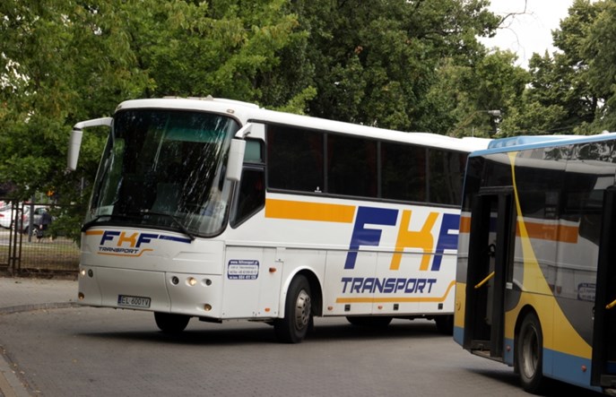 Na trasie Łódź – Kutno Polregio nadal wozi pasażerów komunikacją zastępczą