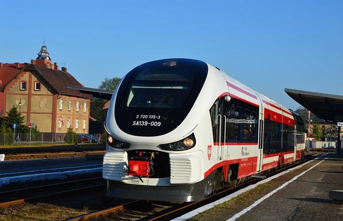 PR próbują kupić używany pociąg spalinowy, KW chcą wydzierżawić sześć