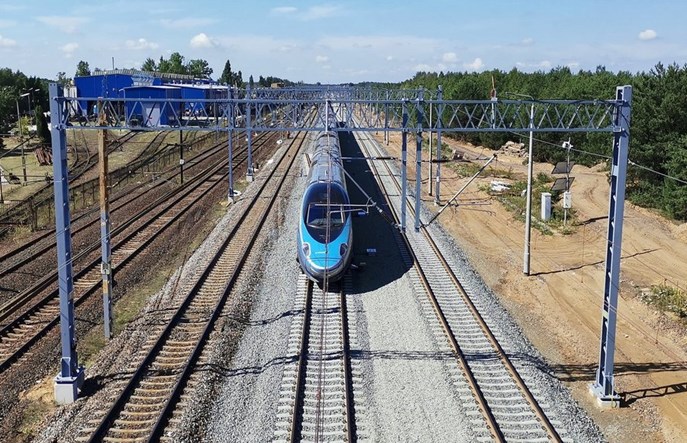PKP PLK: Podniesienie prędkości do 250 km/h na CMK możliwe od grudnia 2023