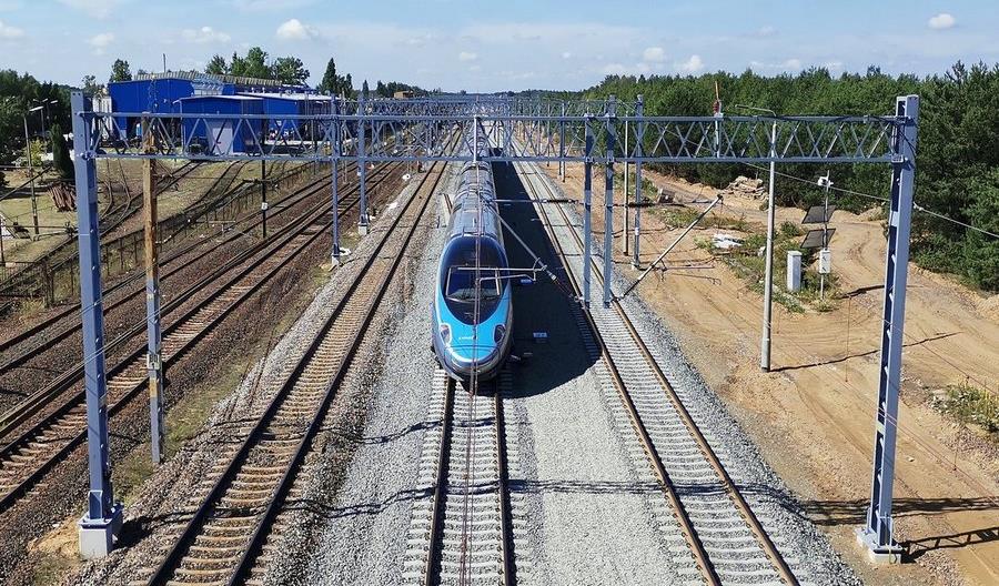 PKP PLK: Podniesienie prędkości do 250 km/h na CMK możliwe od grudnia 2023 PKP PLK: Podniesienie prędkości do 250 km/h na CMK możliwe od grudnia 2023