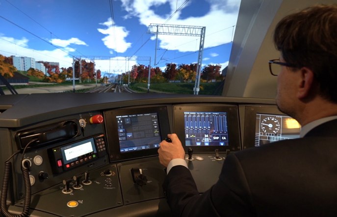 Lotos Kolej ma nowy symulator Dragona 2