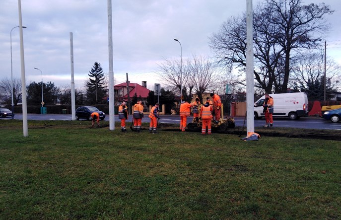 Pabianice: Rozpoczęła się rozbiórka torowiska tramwajowego