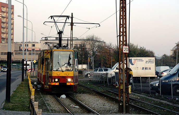 Łódź: Torowisko na prywatnej działce. Właściciel zablokował przejazd