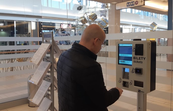 Kraków. Automaty biletowe w galeriach handlowych
