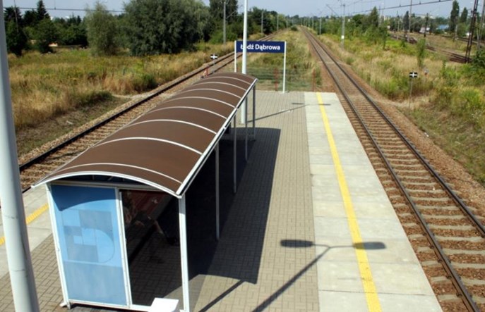 Łódź: PKP Intercity rezygnuje z postojów na Dąbrowie