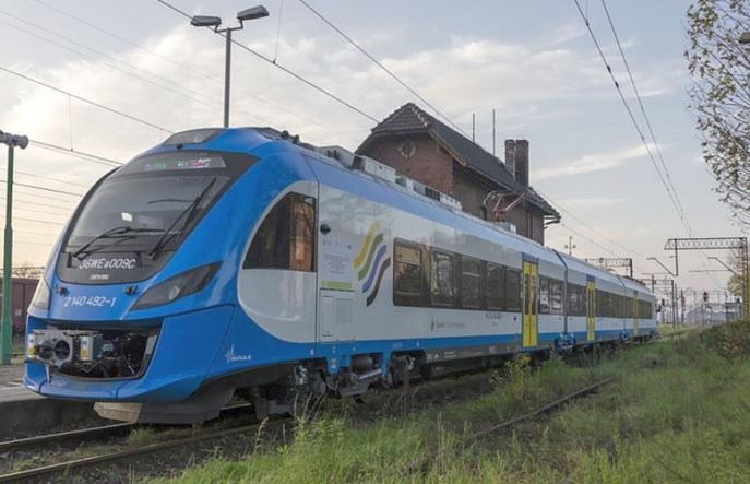 Parlamentarzyści Lewicy ze Śląska i Zagłębia zapowiadają walkę o kolej metropolitalną 
