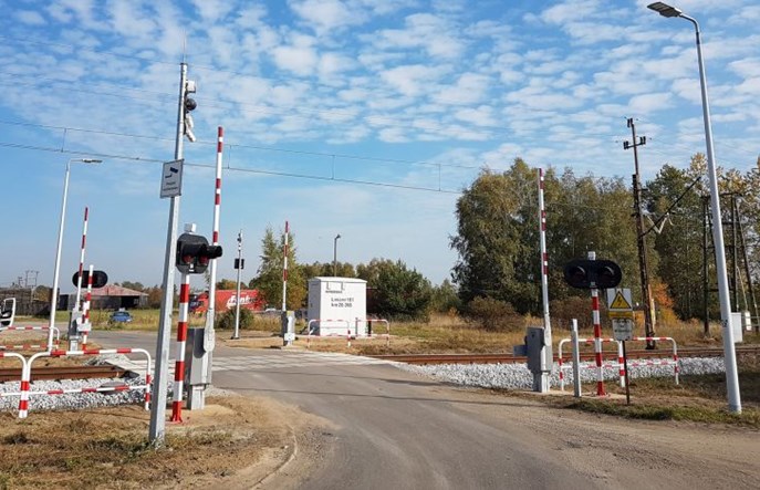 Rośnie liczba wiaduktów nad torami. Automatyczny nadzór nad przejazdami dopiero za dwa lata