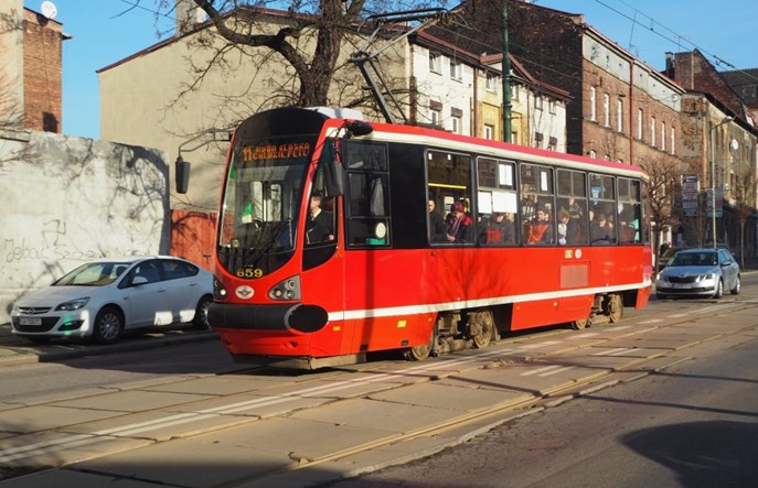 Chorzów: Rozkręca się remont na ul. 3 Maja. Tramwaje wrócą w 2021 r.