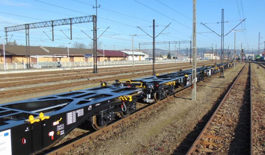 PKP Cargo odebrało pierwszą partię wagonów do przewozu kontenerów PKP Cargo odebrało pierwszą partię wagonów do przewozu kontenerów