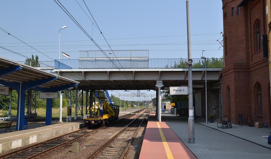 PLK poprawi warunki korzystania z 15 stacji i przystanków w trzech województwach PLK poprawi warunki korzystania z 15 stacji i przystanków w trzech województwach