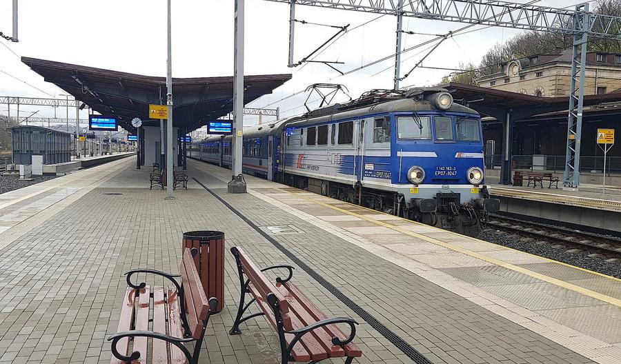 Kolej Karkonoska: Do Karpacza powinny wrócić także pociągi PKP Intercity Kolej Karkonoska: Do Karpacza powinny wrócić także pociągi PKP Intercity