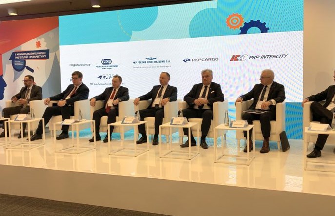 Poniżej 12 dni, 50 kontenerów i blisko 1000 metrów długości. Rekord pociągu szerokotorowego z Chin