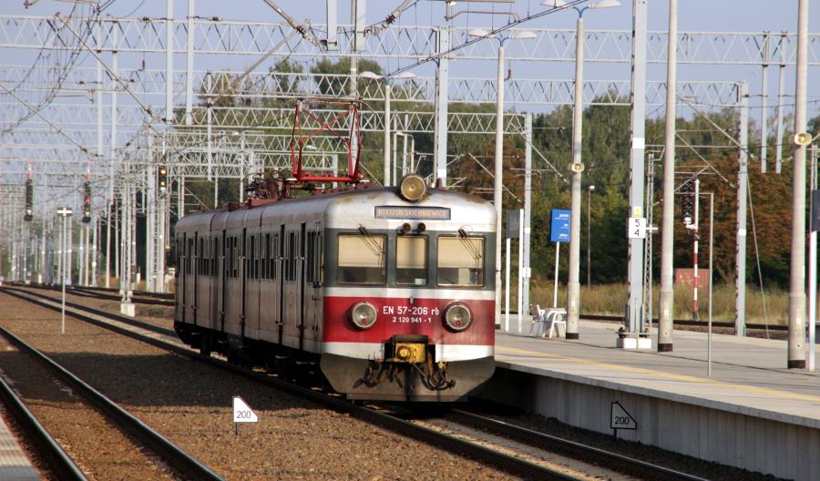 Łódzkie: Koniec planowej eksploatacji niezmodernizowanych EN57 Łódzkie: Koniec planowej eksploatacji niezmodernizowanych EN57