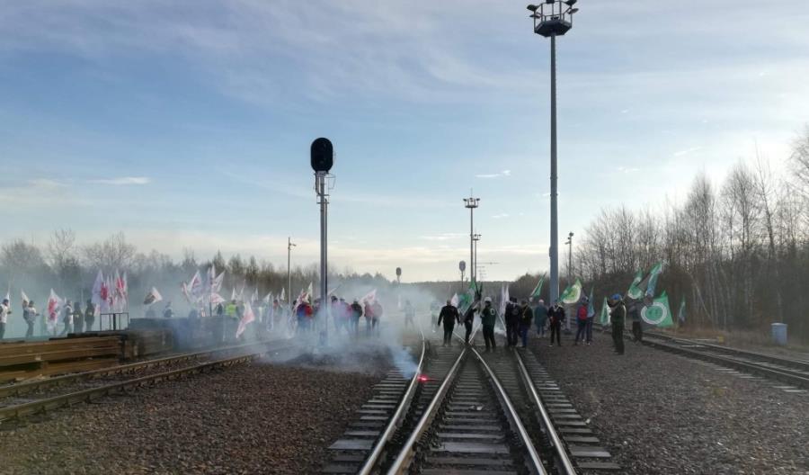 Górnicy zablokowali terminal przeładunkowy w Sławkowie Górnicy zablokowali terminal przeładunkowy w Sławkowie