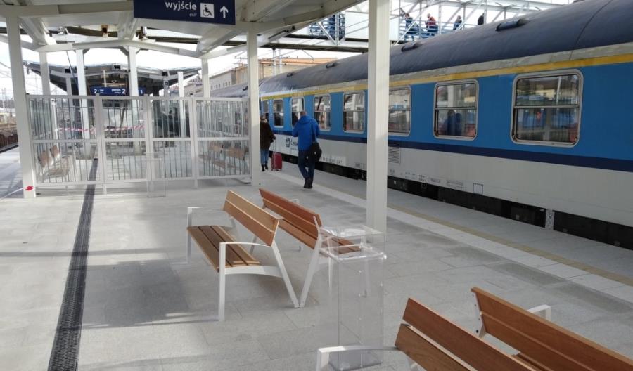 Rzeszów Główny z dwoma wyremontowanymi peronami Rzeszów Główny z dwoma wyremontowanymi peronami