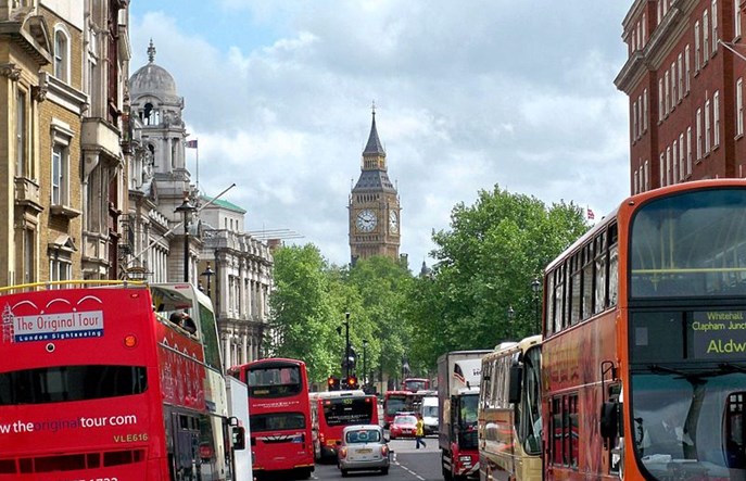 Londyn w kłopocie. W centrum już nie ma prywatnych aut, a korki są